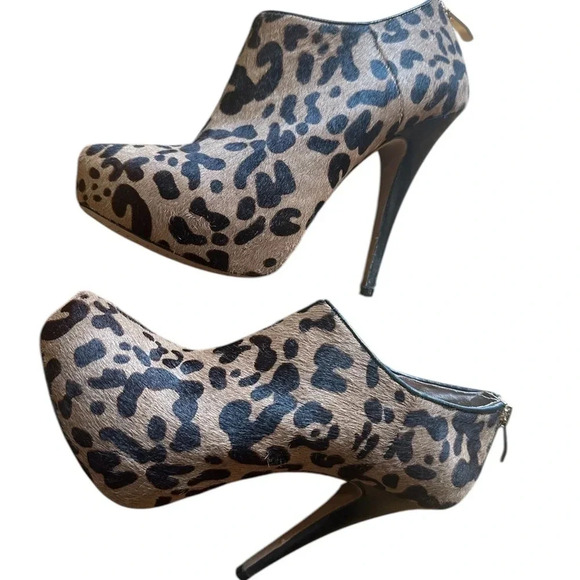 Vince Camuto Leopard Print Calf Hair Platform Ankle Bootie Stiletto Heels - Picture 3 of 9